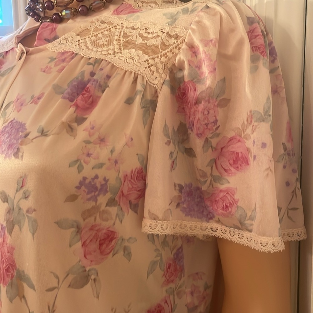 Vintage VANITY FAIR floral print nightgown . Size SMALL - Picture 6 of 14